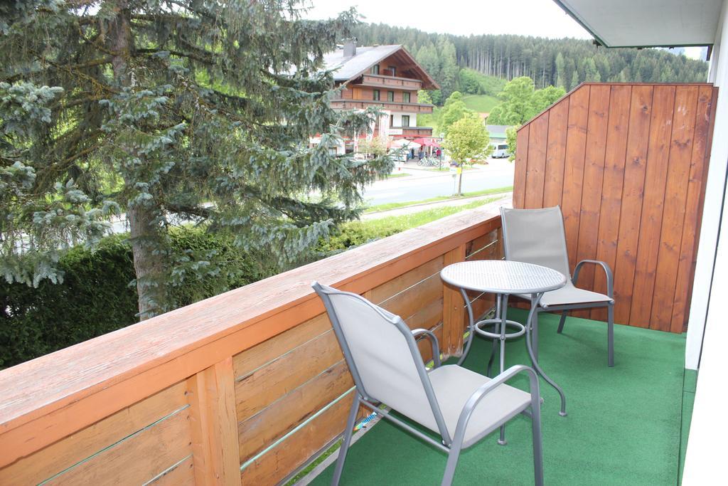 Haus Margit Hotel Ramsau am Dachstein Exterior photo